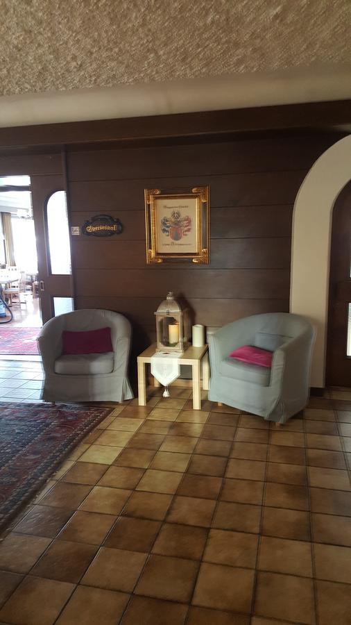 Hotel Kanz フィラハ エクステリア 写真