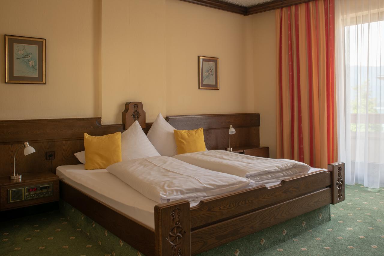 Hotel Kanz フィラハ エクステリア 写真